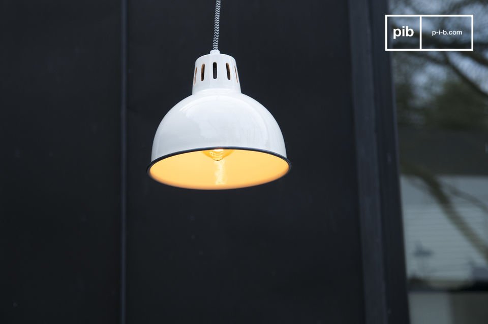 Perfect light source in an elegant scandinavian light