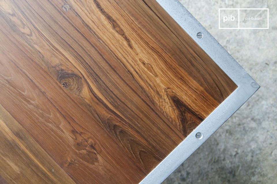 A meticulous finishing detail, pretty warm coloured wood.