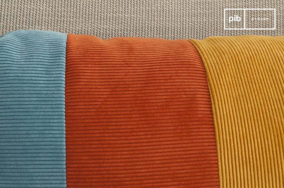 The cushion is made of a soft corduroy velvet.
