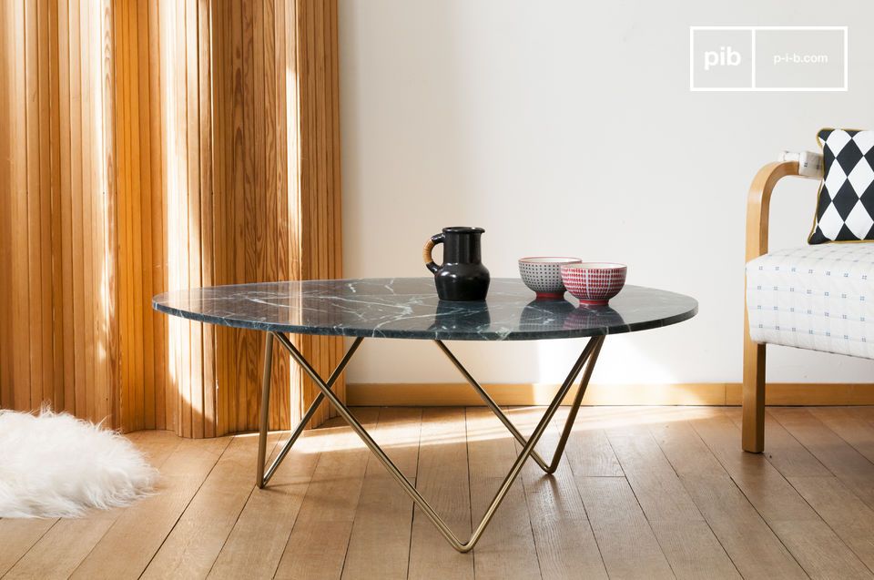 Marble coffee table in a very graphic 50's style.