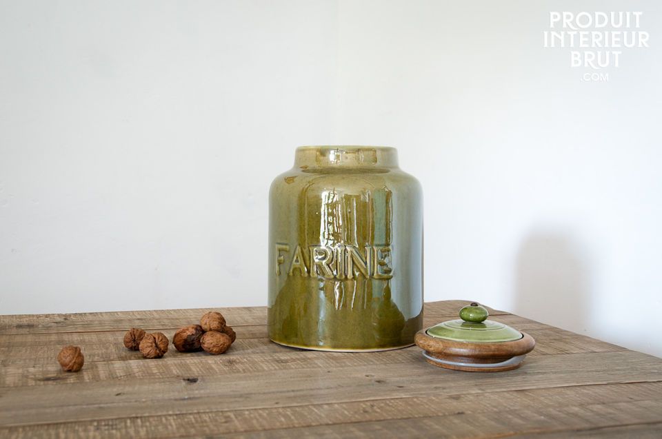 Typhaine flour jar