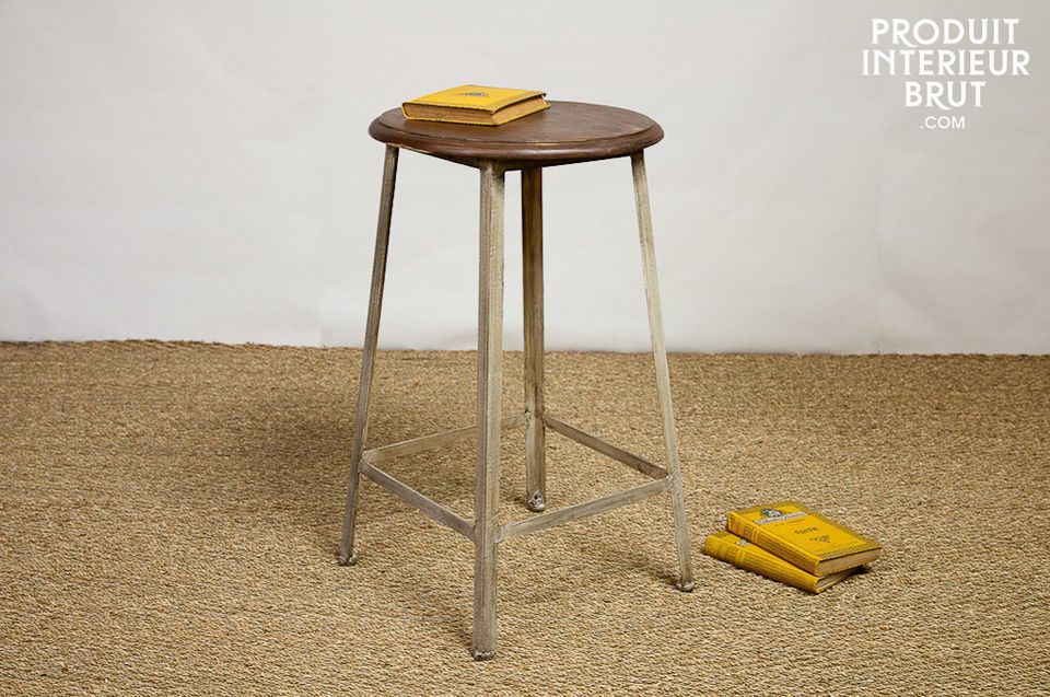 Varnished wood and metal stool