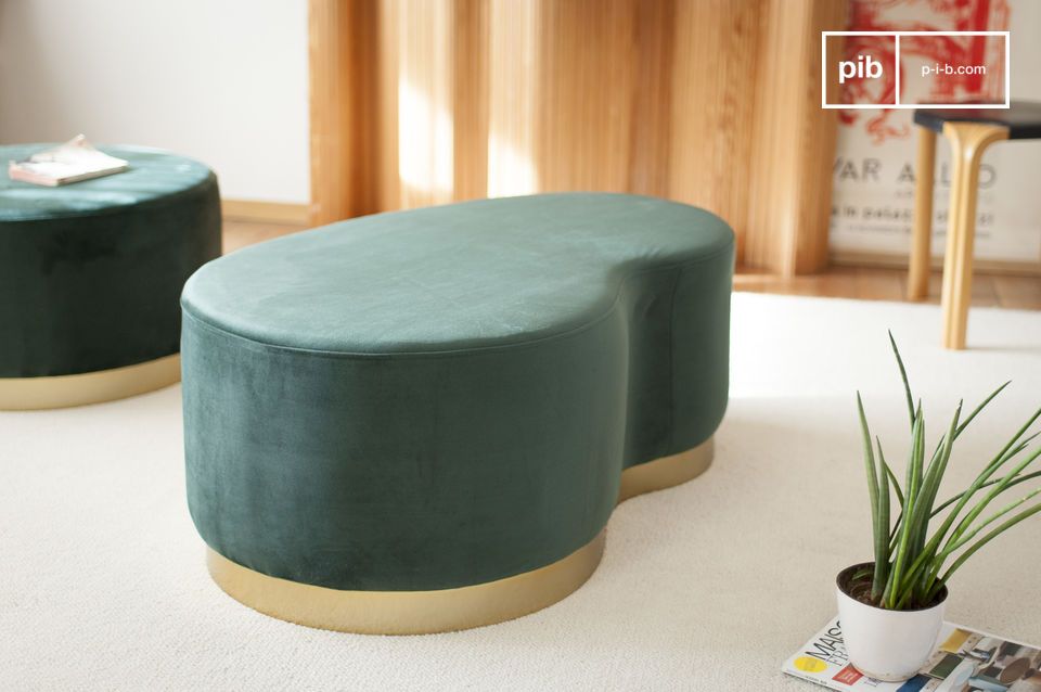 Very stable pouf thanks to its wide and robust base.