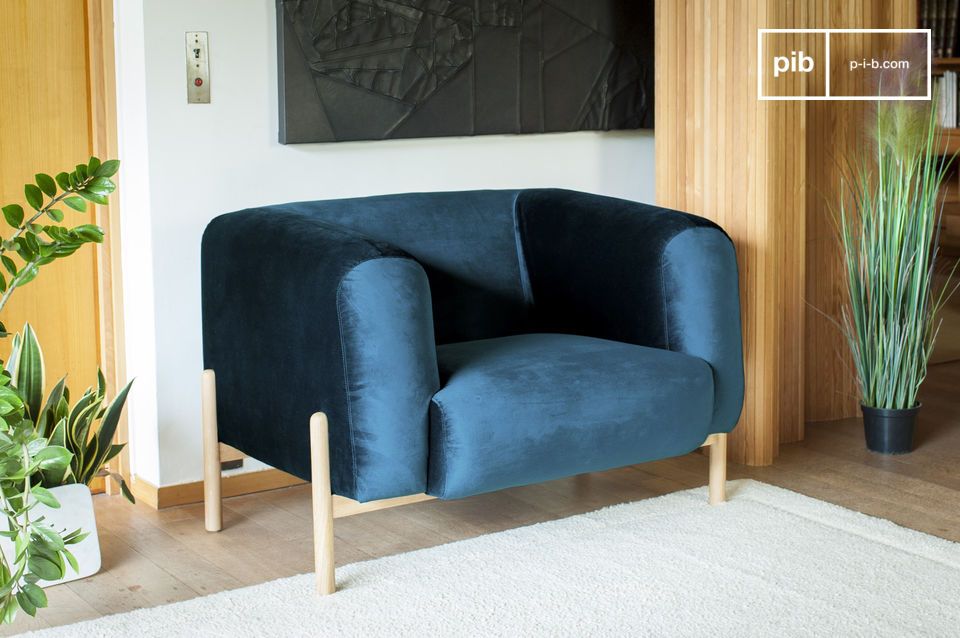 A charming armchair resolutely Scandinavian.