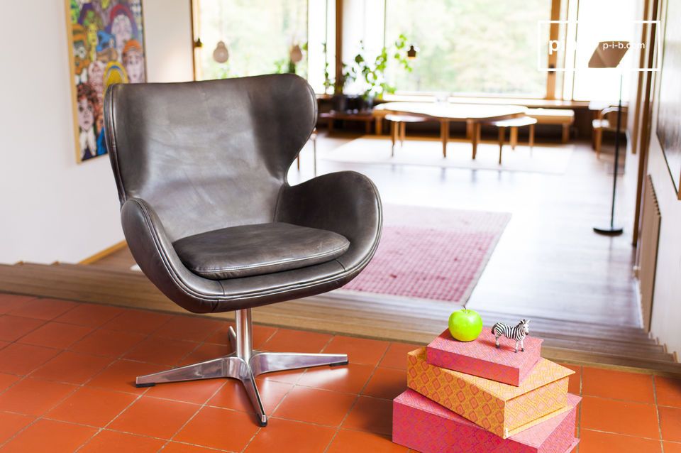 The seat is beautifully designed and will easily fit into your interior.