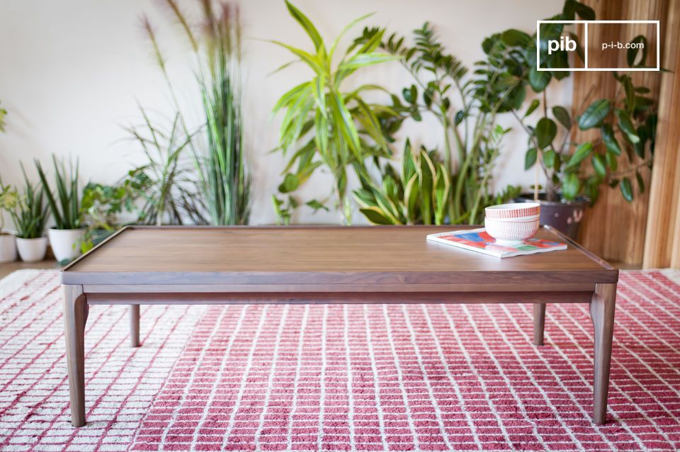 Beautiful coffee table in walnut wood.