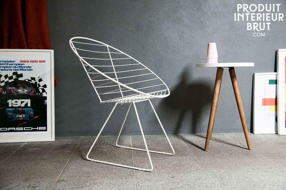 The chair Ellipsi is a beautiful example of seating furniture with wonderful Scandinavian aesthetics