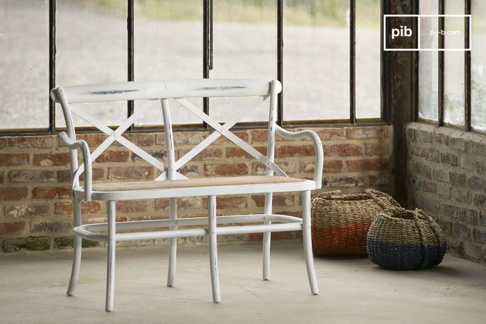 Bench with a pretty white patina color.