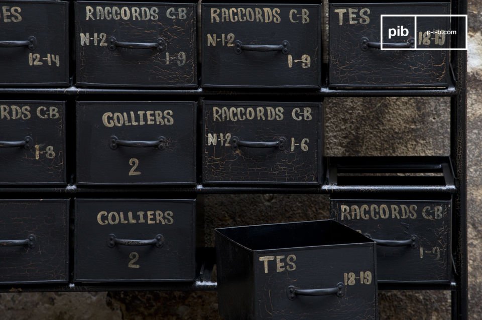 The drawers are removable for a convenient modular design.