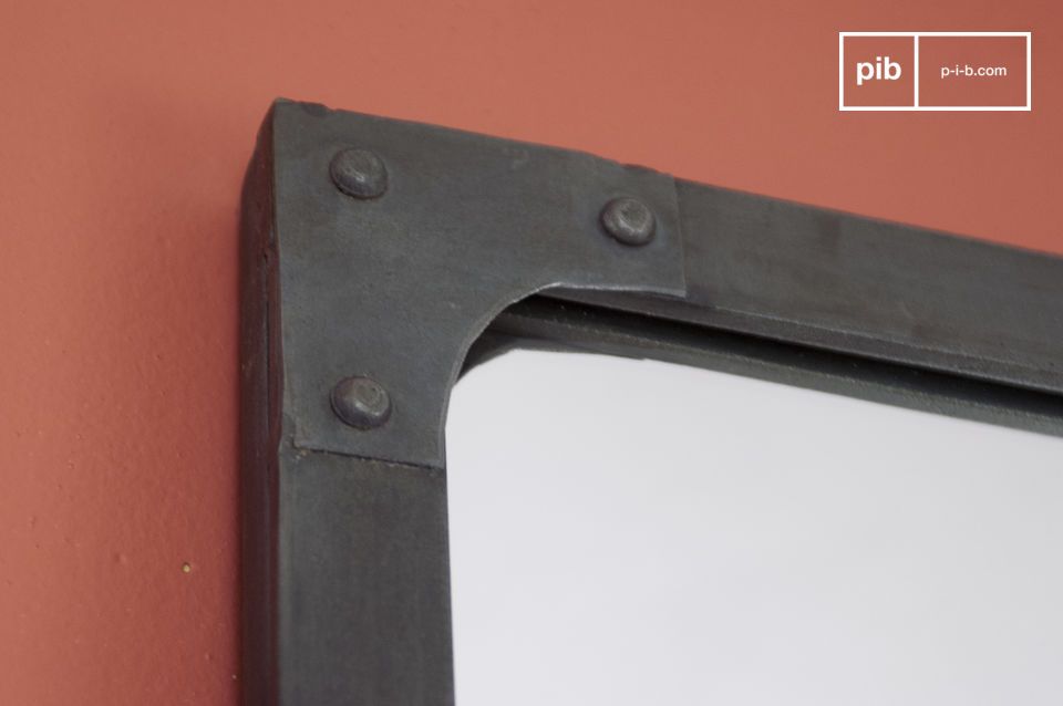 Detail of the metal frame on an orange background.